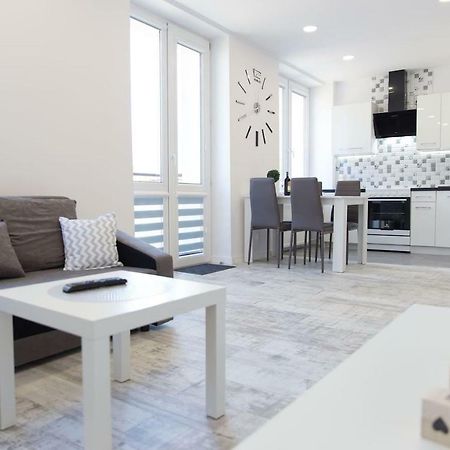 Md Apartment Top Location City Center 비아위스토크 외부 사진